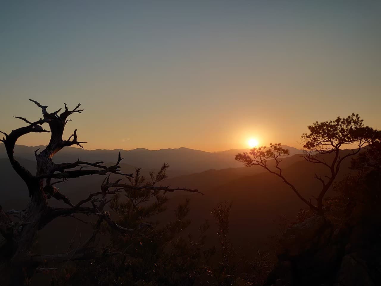 比叡山マルチ終了点付近から望む夕陽2