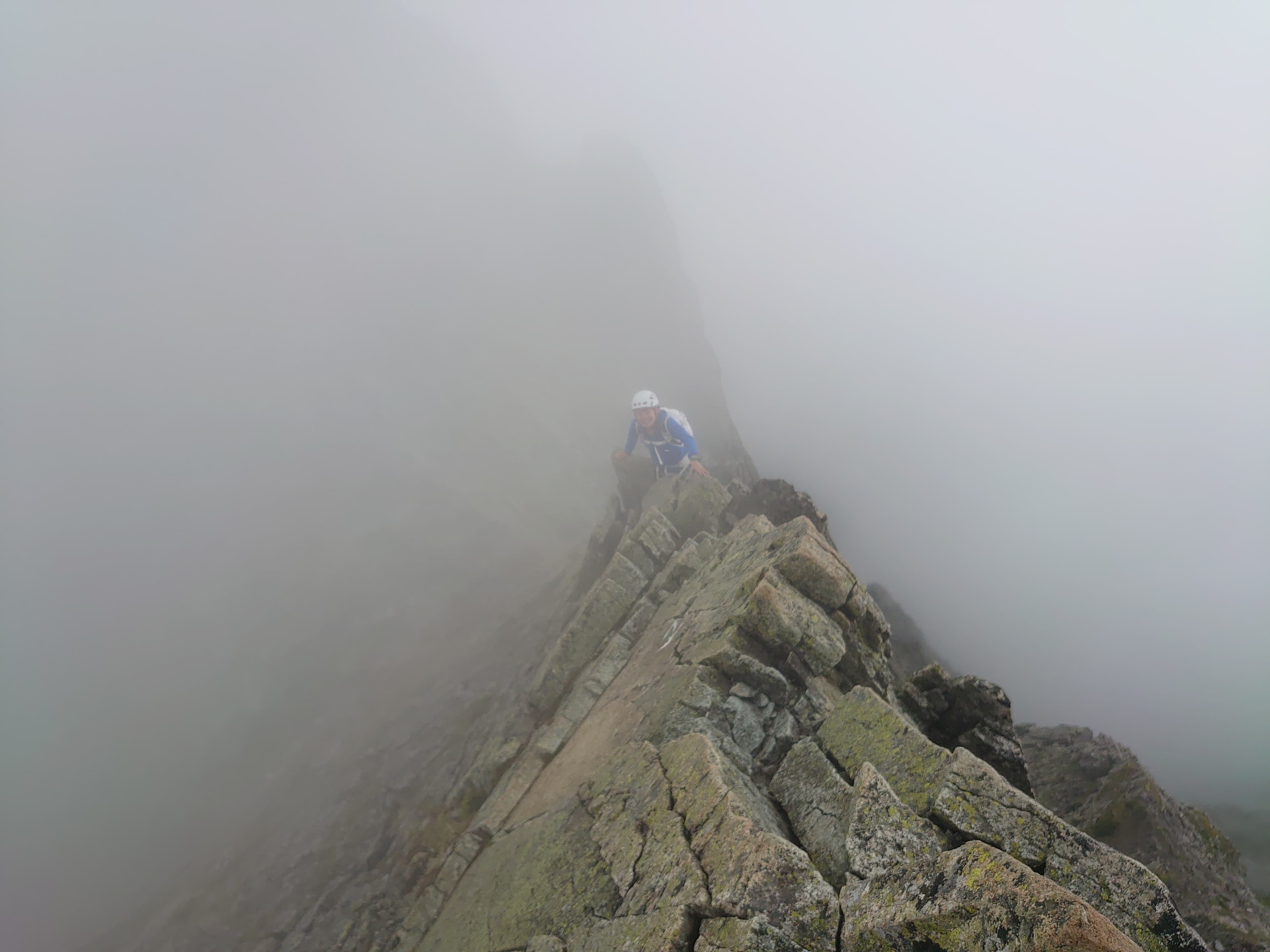 ジャンダルムから奥穂高岳への道中-2