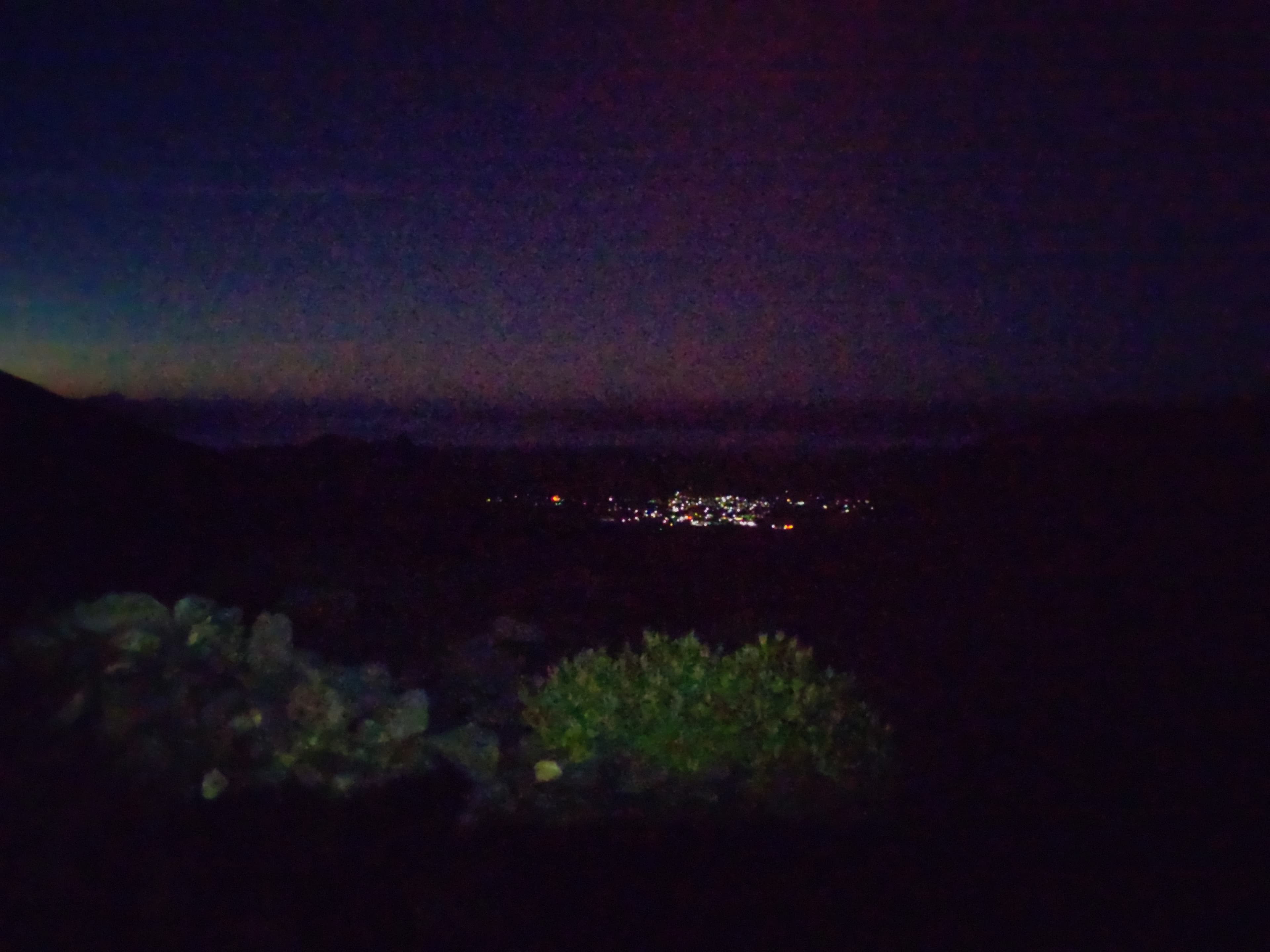 阿蘇中岳へ向かう登山道の途中から見える町の夜景