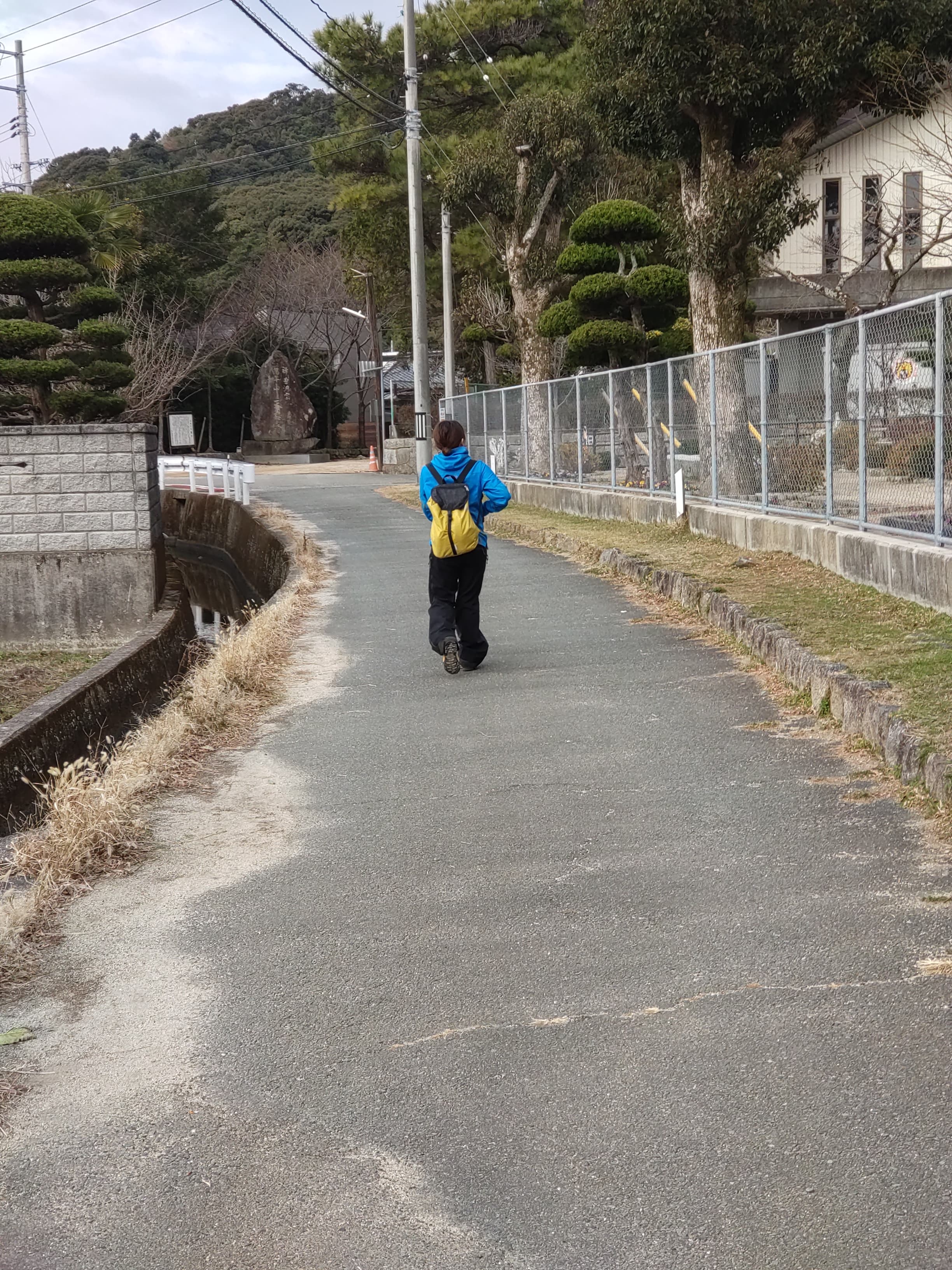 右田の小学校横