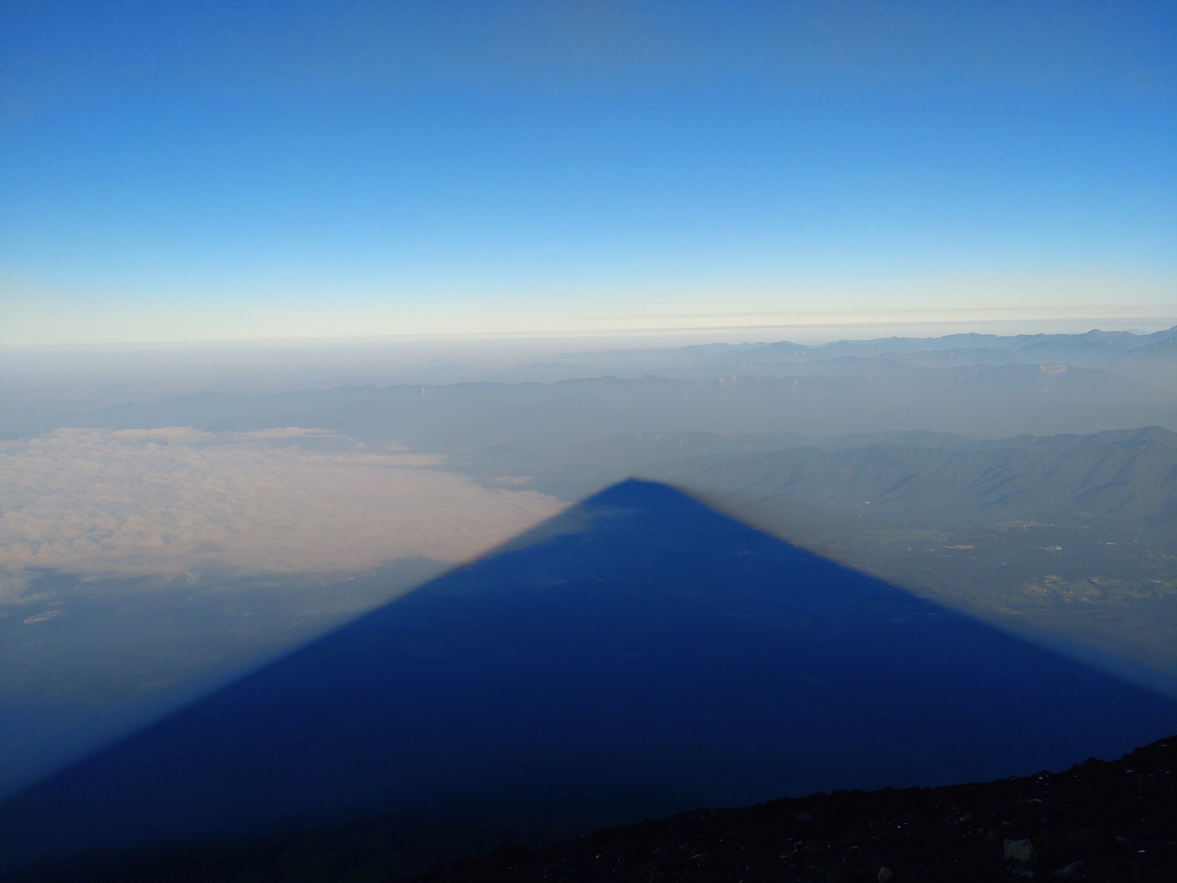 富士山の見事な影富士