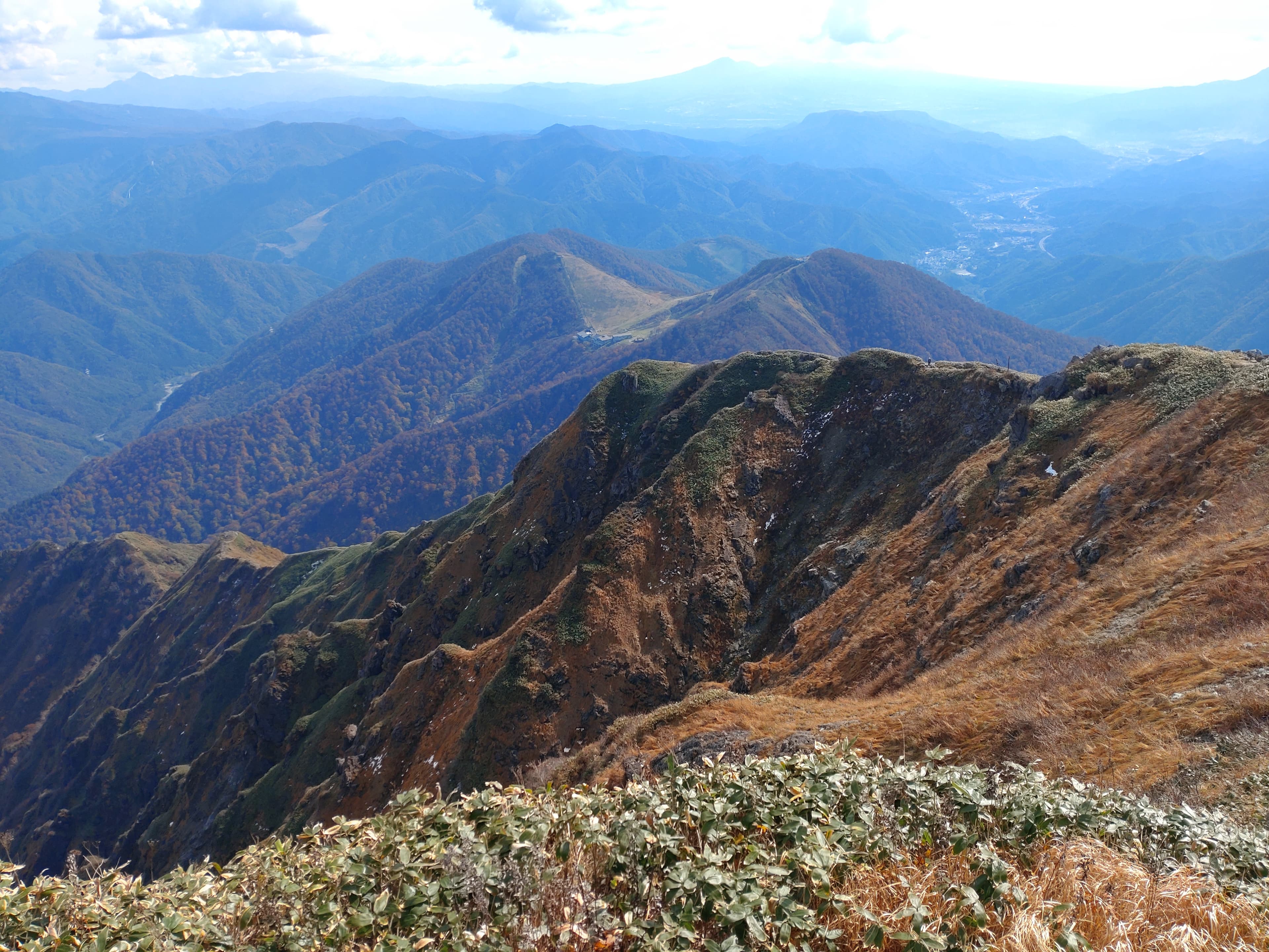 谷川岳登山で見える稜線