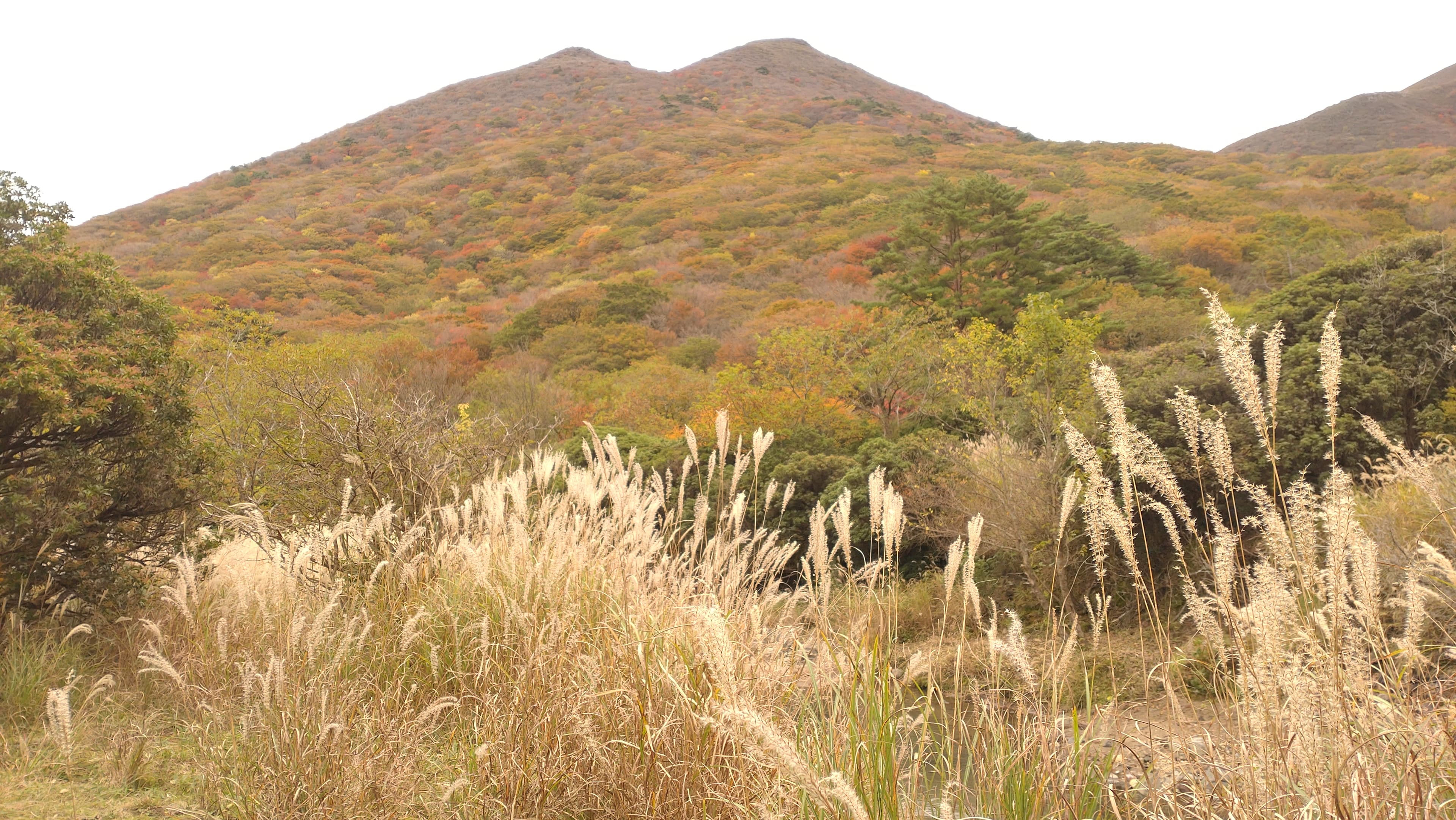 坊がつるから見える三股山