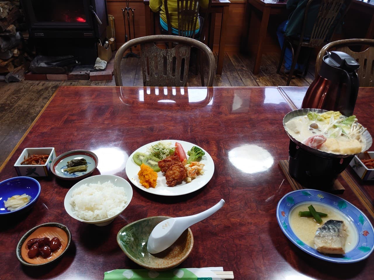 夏沢鉱泉の夕食の豆乳鍋