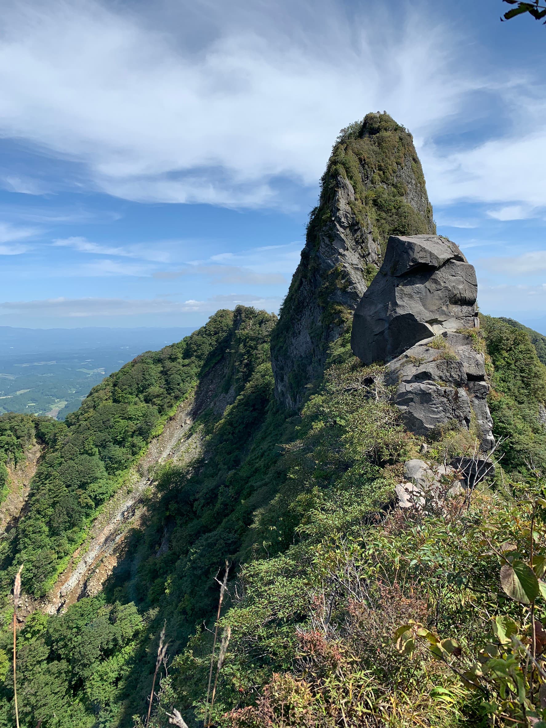 根子岳・ローソク岩と天狗峰