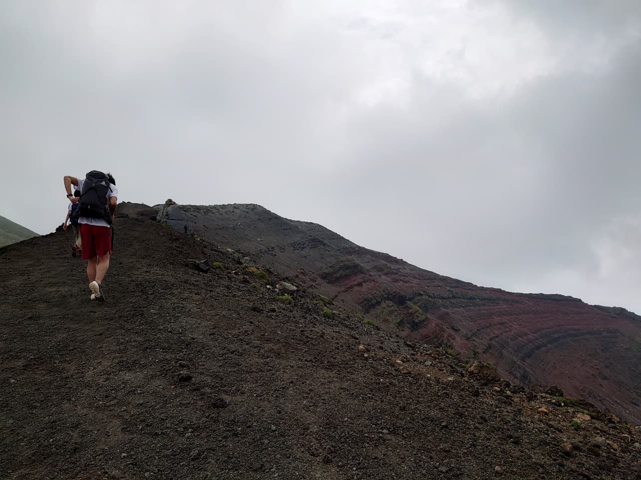 高千穂峰の馬の背1