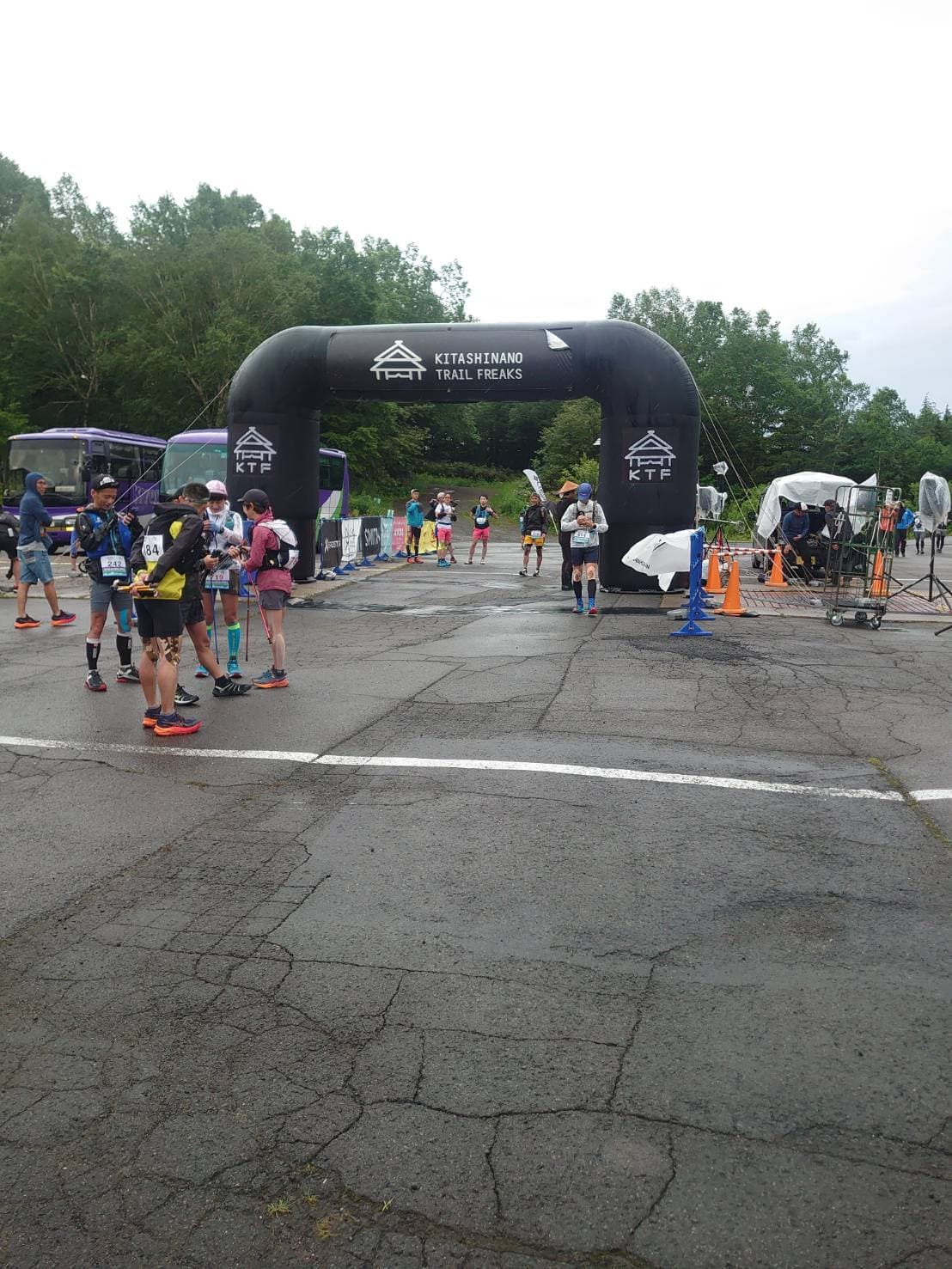 志賀高原100スタート会場